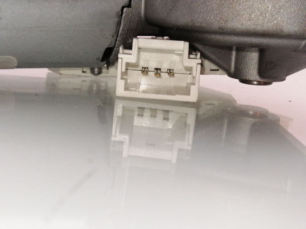 Motor limpia trasero RENAULT CLIO III 4