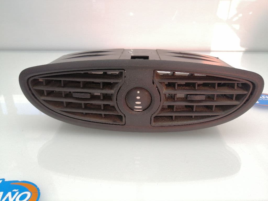 Plastico RENAULT CLIO III