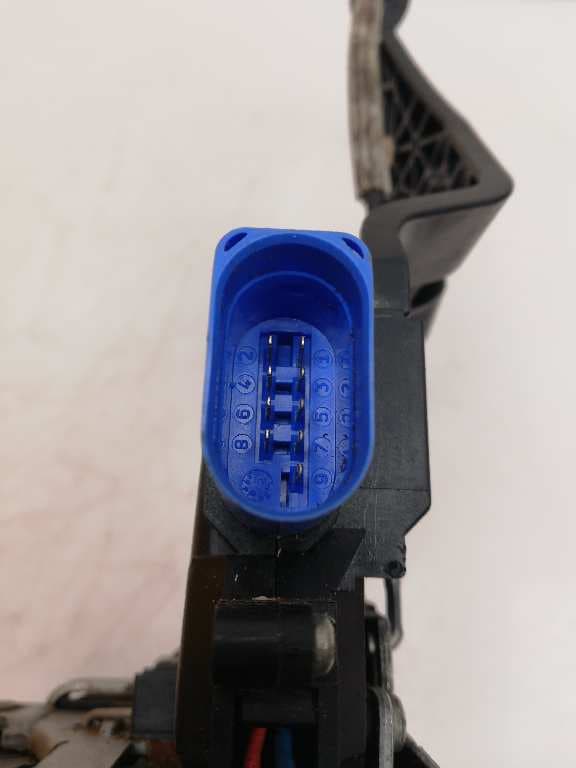 Cerradura puerta delantera derecha VOLKSWAGEN TOUAREG (7L6) 4