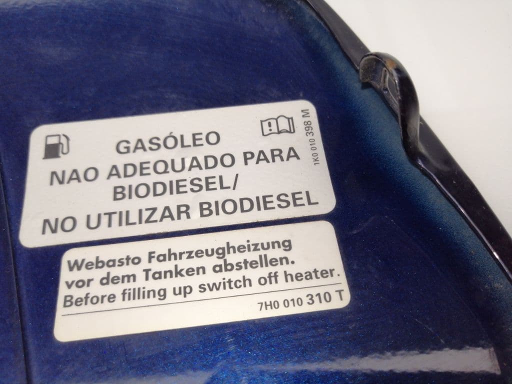 Tapa exterior combustible VOLKSWAGEN TOUAREG (7L6) 3