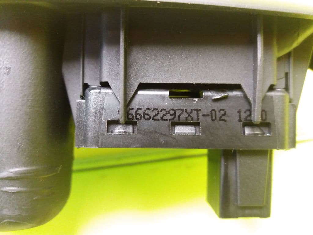 Mando elevalunas trasero izquierdo PEUGEOT 3008 3