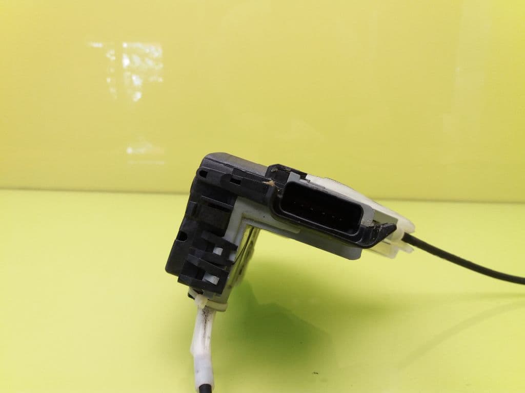 Cerradura puerta trasera izquierda PEUGEOT 3008 3