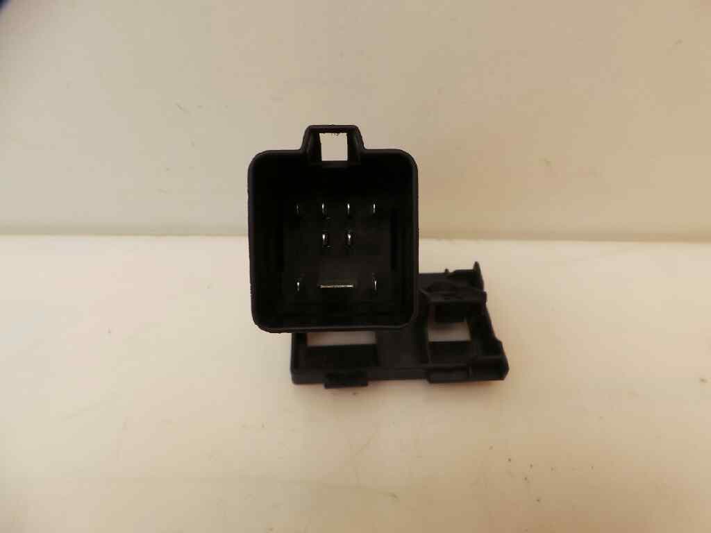 Caja precalentamiento AUDI A3 (8P) 4