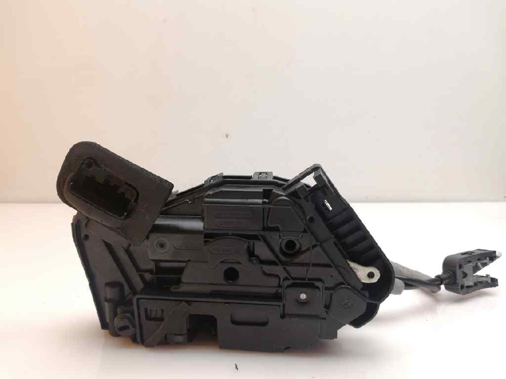 Cerradura puerta trasera izquierda SEAT IBIZA SC (6P5) 3