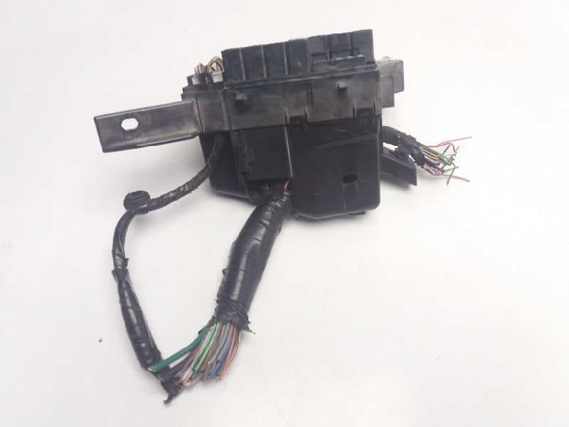 Caja reles / fusibles SUZUKI SWIFT SF BERLINA (EA) 3