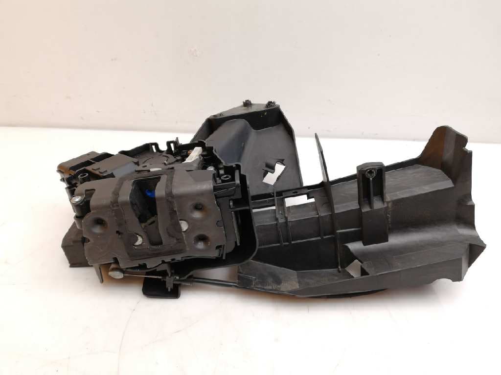 Cerradura puerta delantera derecha FORD FOCUS BERLINA (CAP) 3