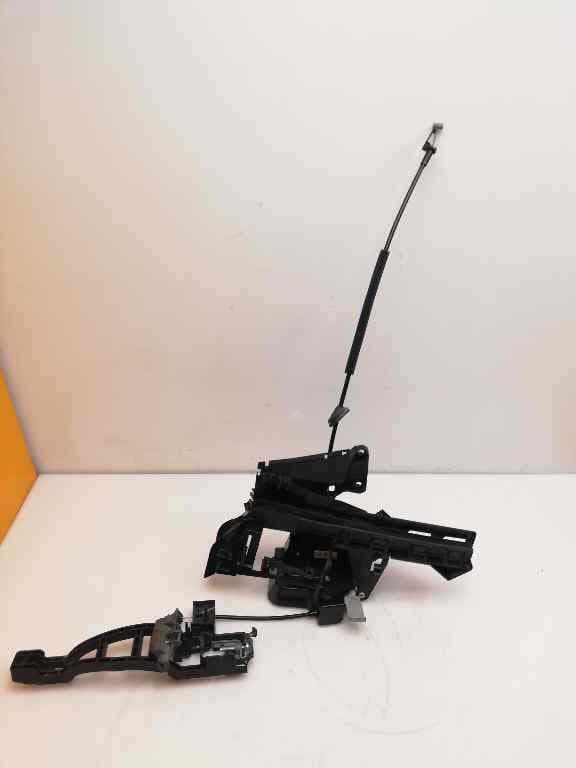 Cerradura puerta trasera derecha FORD FOCUS BERLINA (CAP)