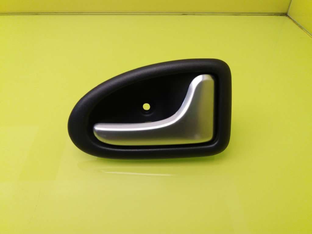 Maneta interior trasera derecha RENAULT CLIO II FASE II (B/CB0)