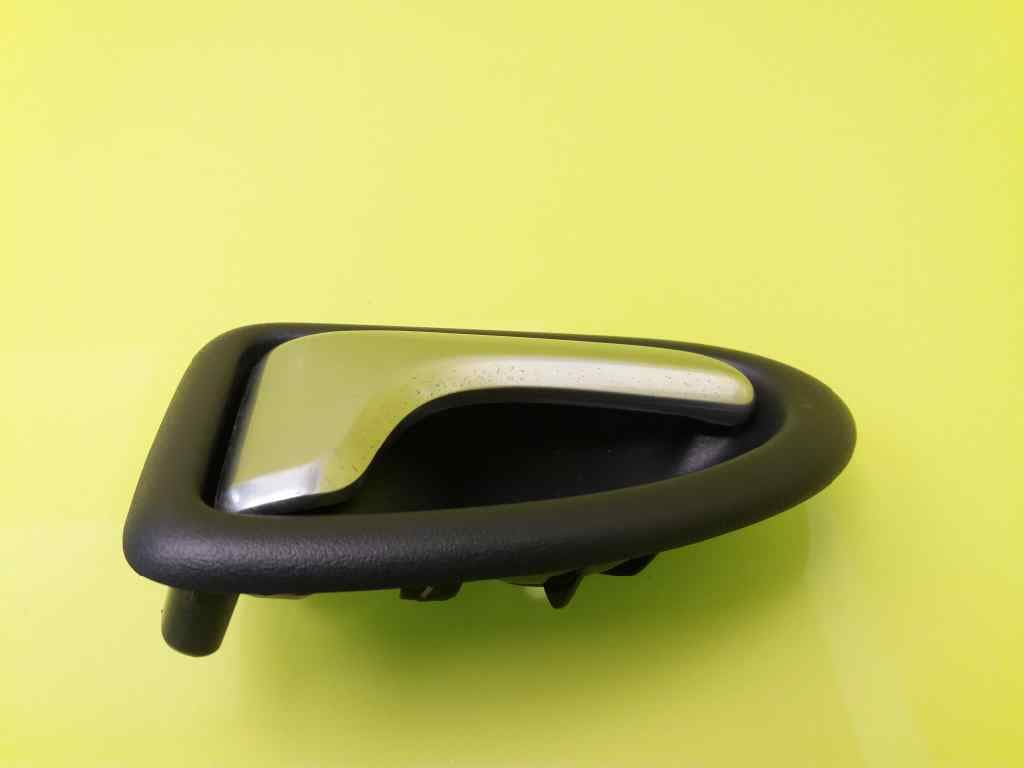 Maneta interior trasera derecha RENAULT CLIO II FASE II (B/CB0) 5