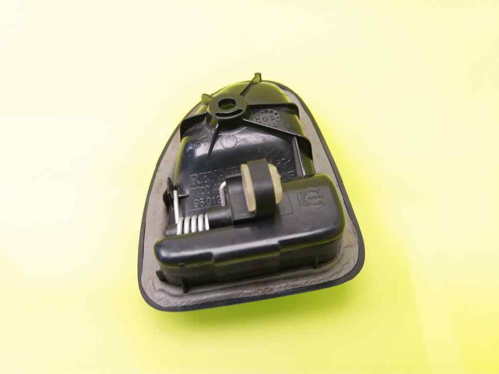 Maneta interior trasera derecha RENAULT CLIO II FASE II (B/CB0) 4