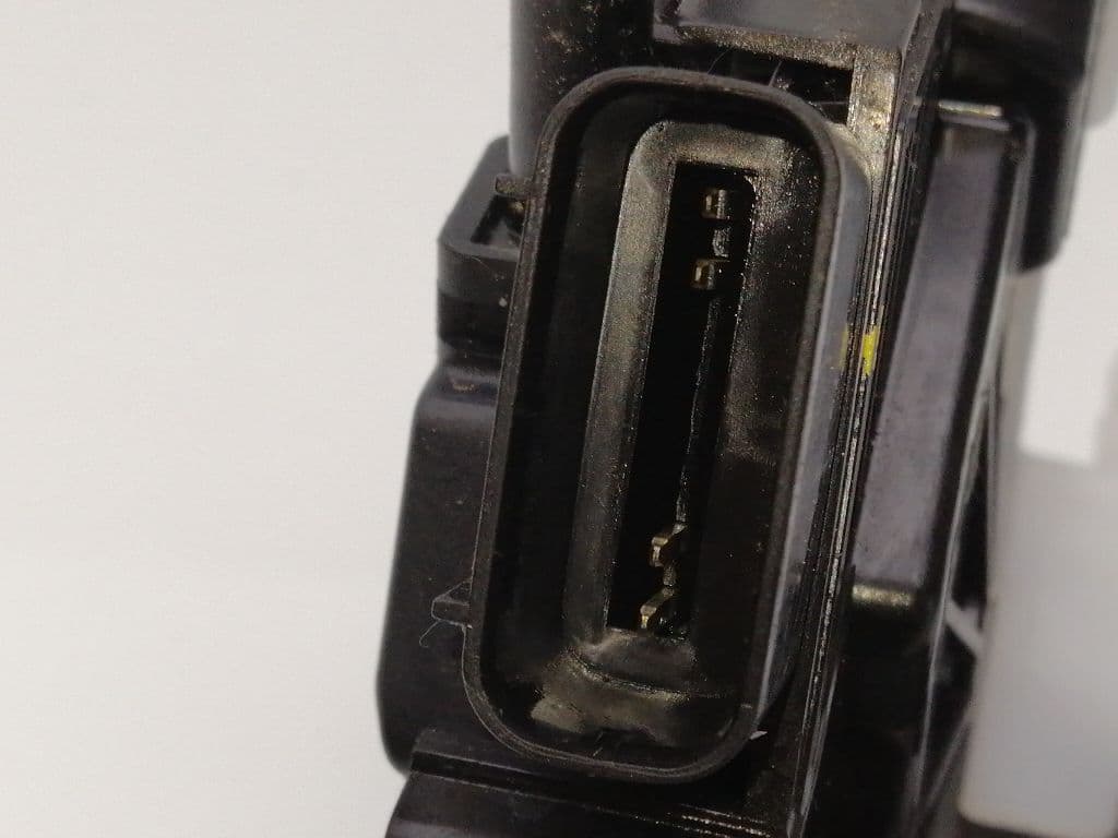 Cerradura puerta trasera izquierda HYUNDAI ELANTRA (XD) 2