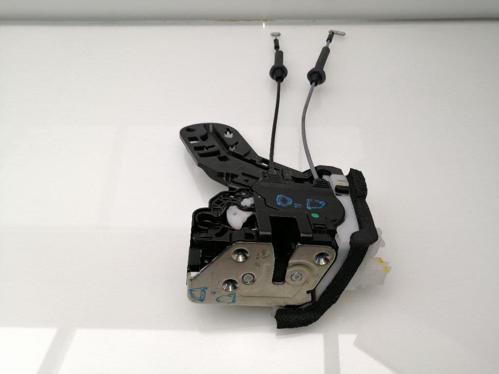 Cerradura puerta delantera derecha HYUNDAI ELANTRA (XD)