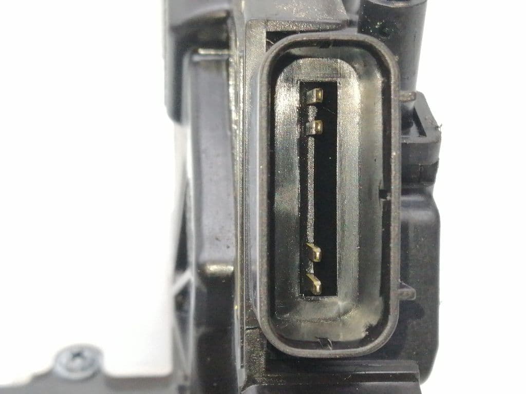 Cerradura puerta trasera derecha HYUNDAI ELANTRA (XD) 2