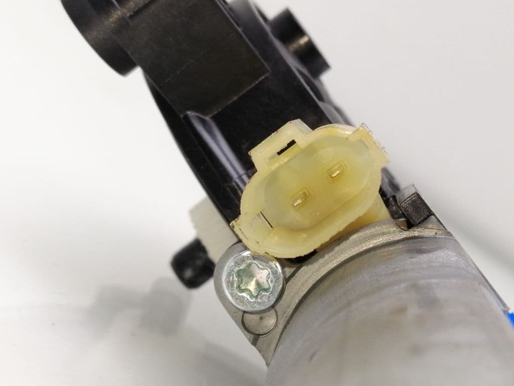 Motor elevalunas trasero izquierdo HYUNDAI ELANTRA (XD) 2