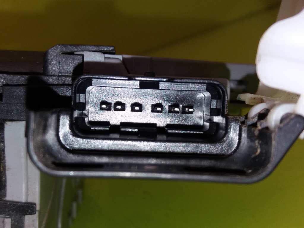 Cerradura puerta trasera izquierda PEUGEOT 308 4