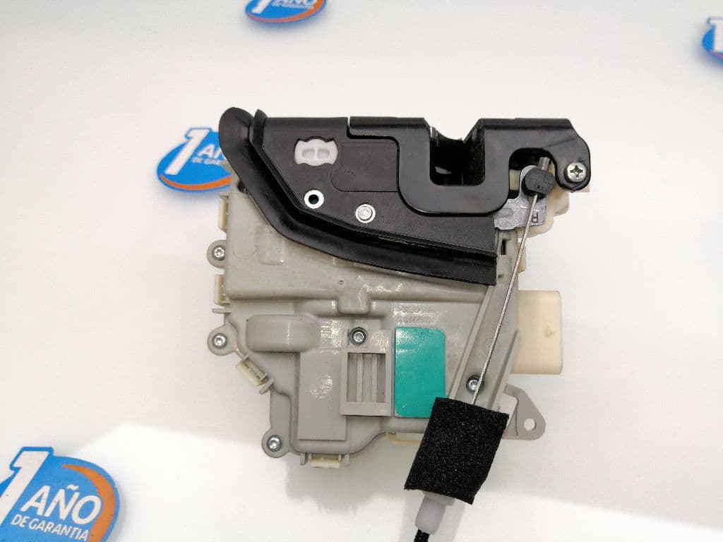 Cerradura puerta delantera derecha AUDI A4 BERLINA (8E) 5