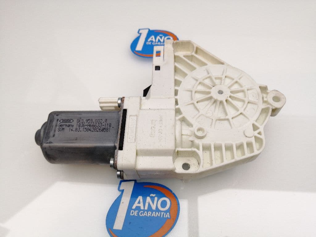 Motor elevalunas delantero derecho AUDI A4 BERLINA (8E)