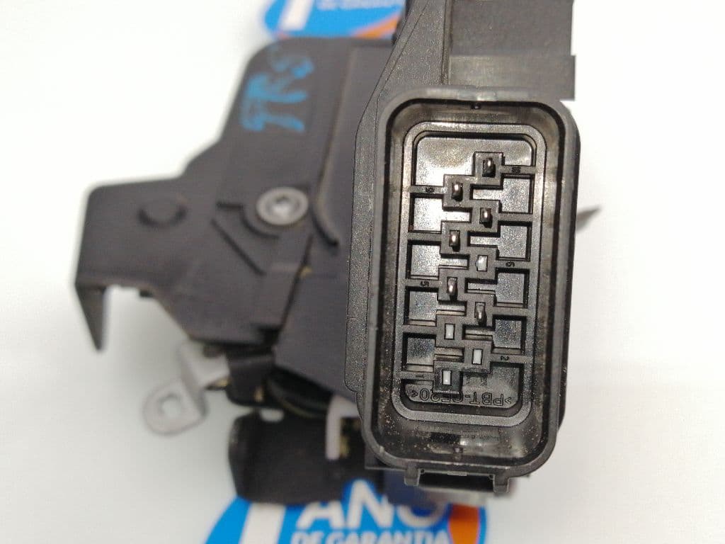 Cerradura puerta trasera derecha FORD MONDEO BER 5