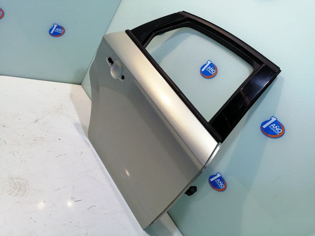 Puerta trasera derecha FORD MONDEO BER 4