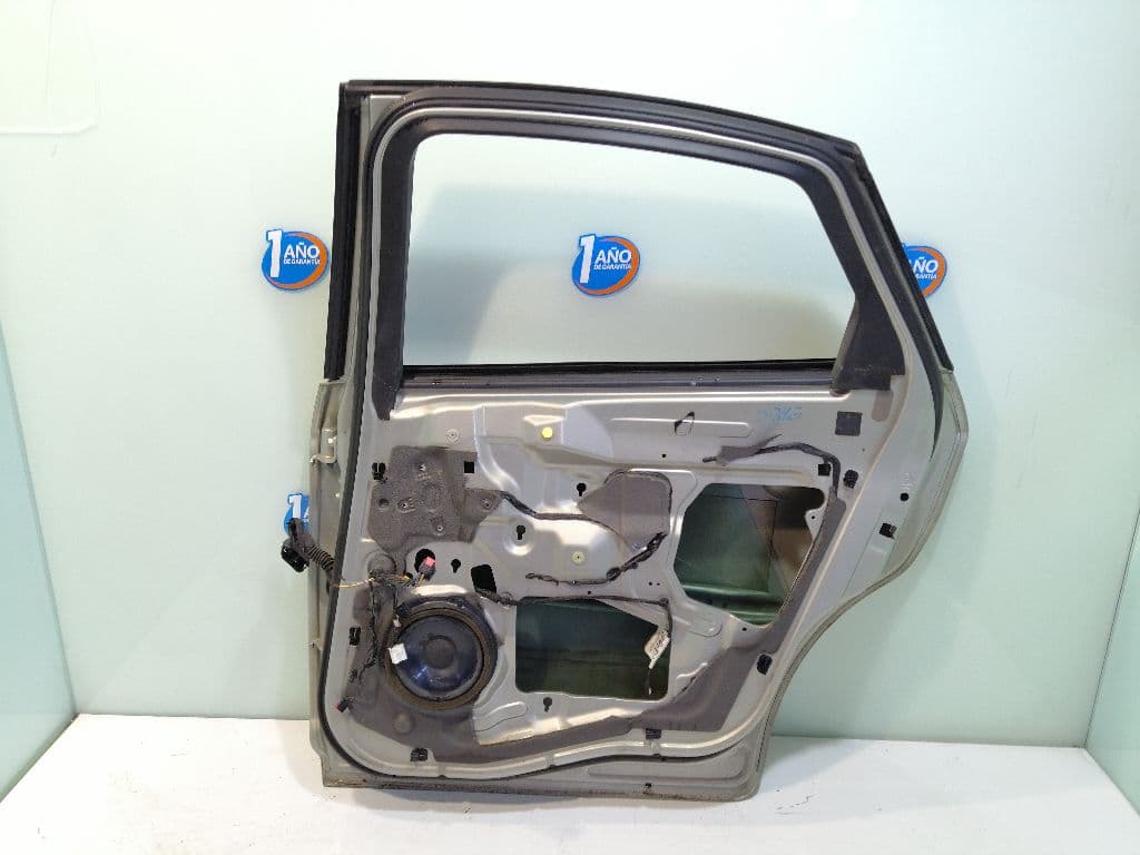 Puerta trasera derecha FORD MONDEO BER 2