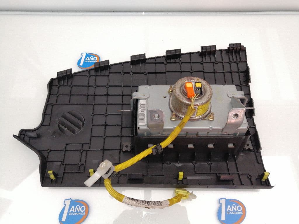 Airbag delantero derecho TOYOTA COROLLA VERSO (R1) 3
