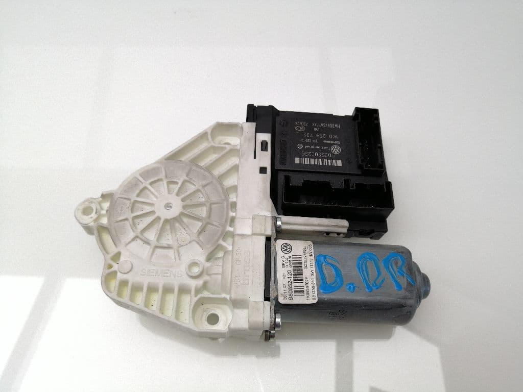 Motor elevalunas delantero izquierdo VOLKSWAGEN PASSAT LIM