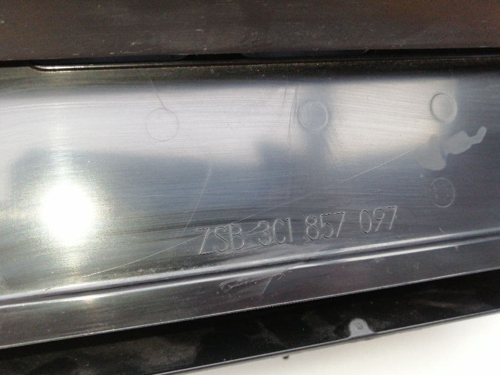 Guantera VOLKSWAGEN PASSAT LIM 5