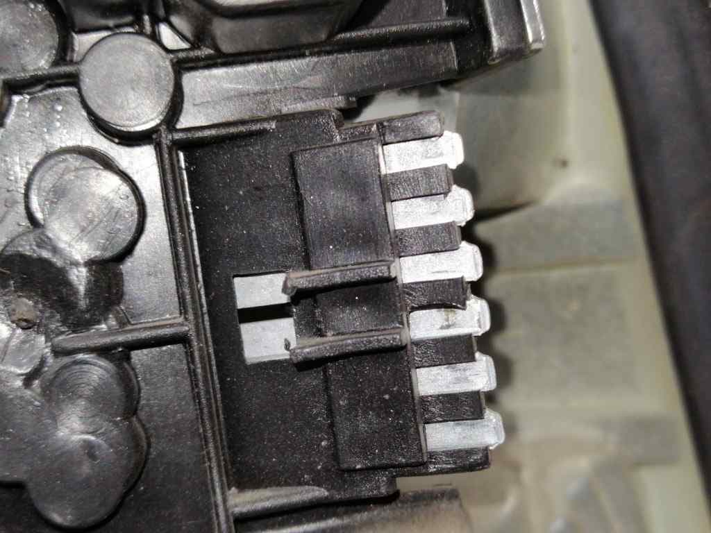Piloto trasero izquierdo OPEL VECTRA A 2