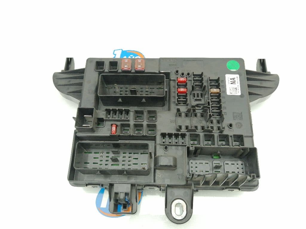 Caja reles / fusibles OPEL INSIGNIA SPORTS TOURER