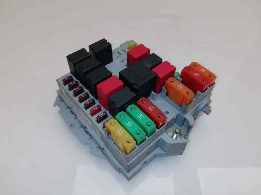 Caja reles / fusibles FIAT BRAVO (182) 4