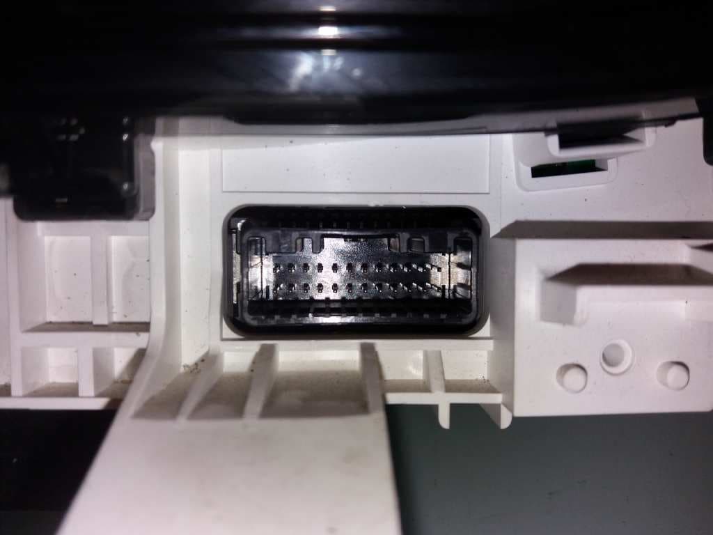 Cuadro instrumentos TOYOTA YARIS (NCP1/NLP1/SCP1) 5