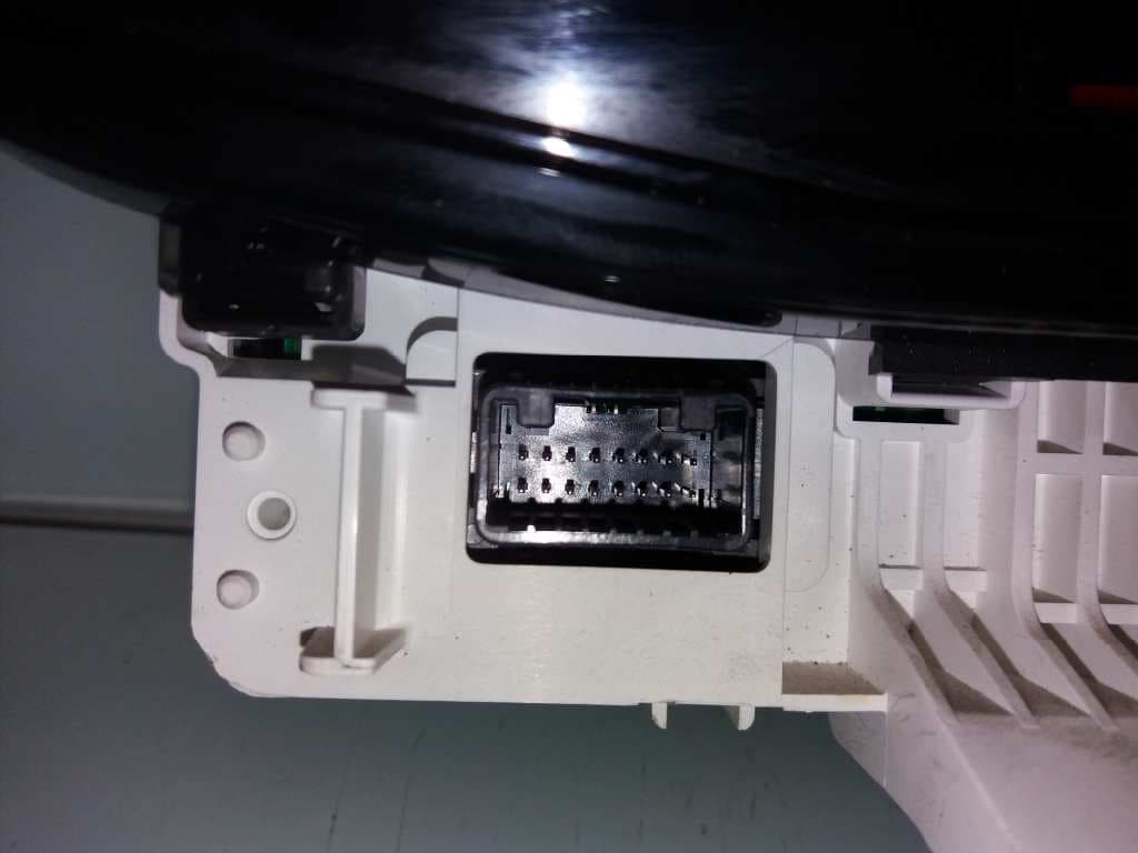 Cuadro instrumentos TOYOTA YARIS (NCP1/NLP1/SCP1) 4
