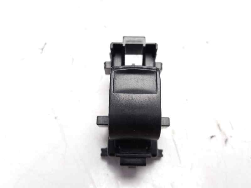Mando elevalunas trasero derecho TOYOTA YARIS (NCP1/NLP1/SCP1)