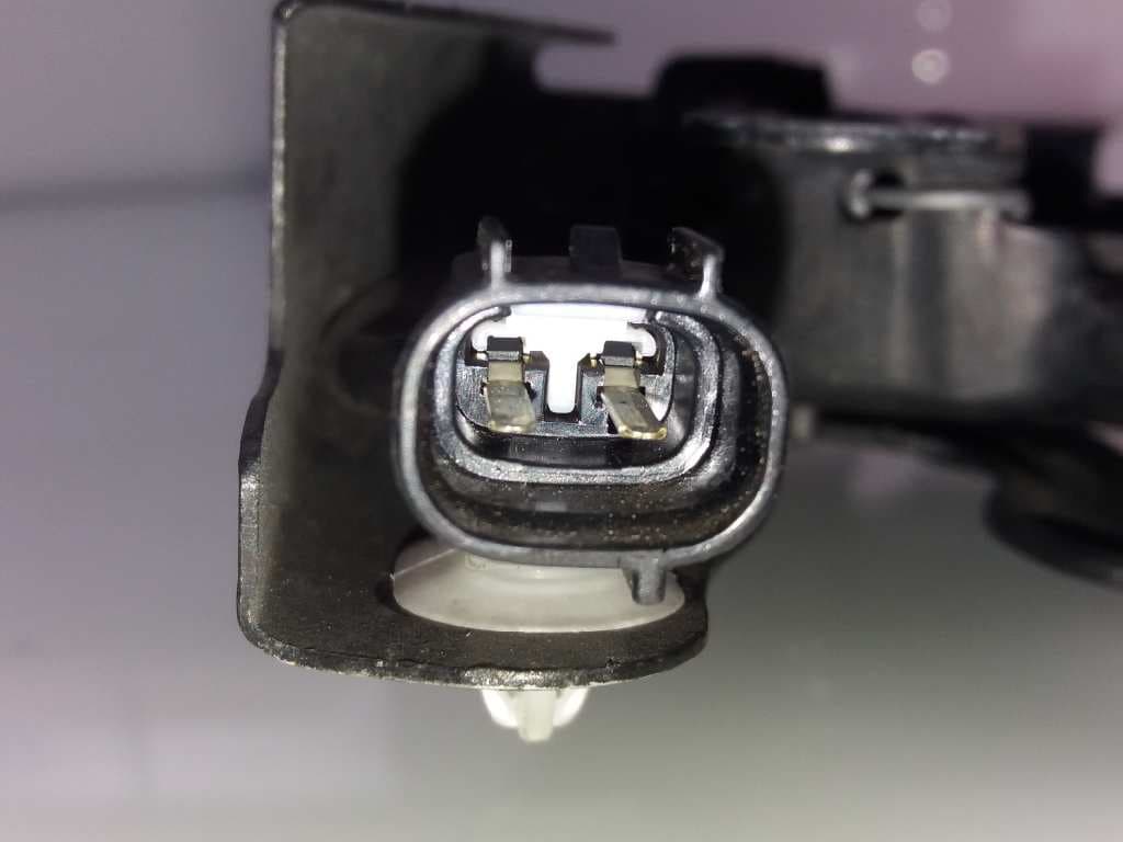 Cerradura capot TOYOTA YARIS (NCP1/NLP1/SCP1) 4