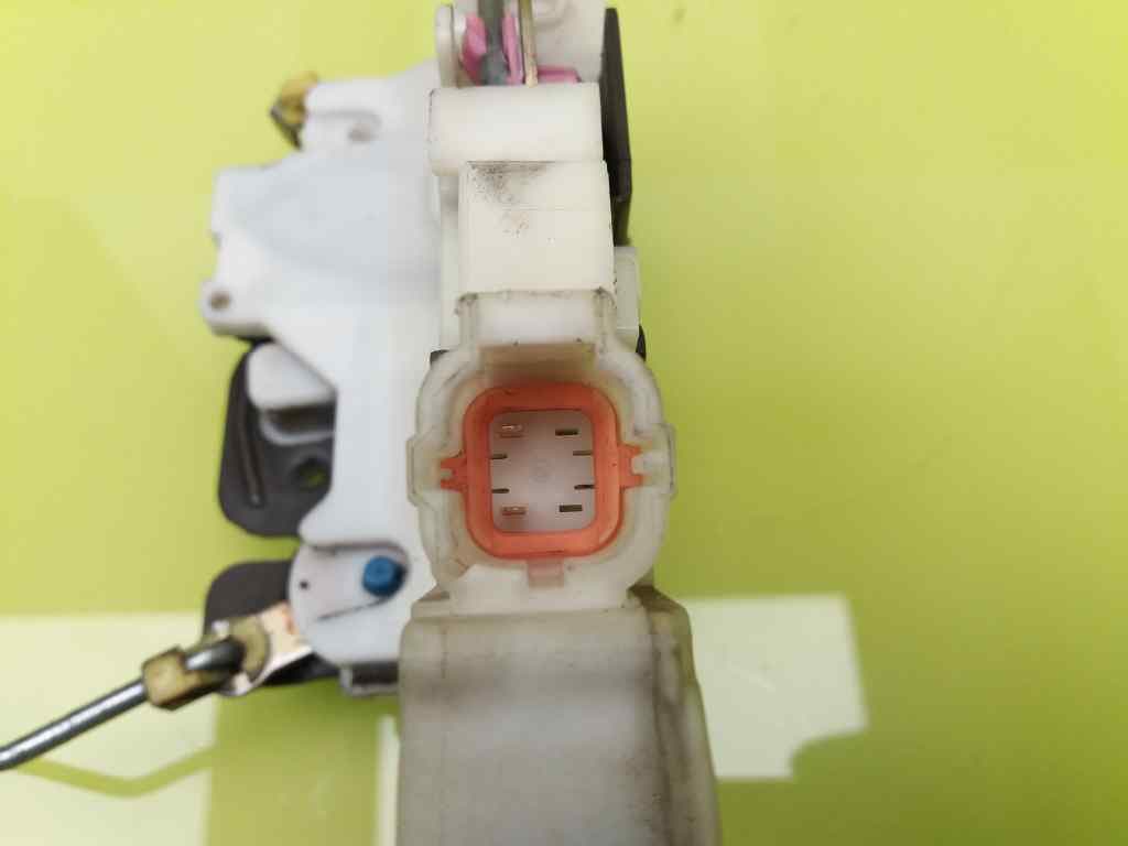 Cerradura puerta delantera derecha NISSAN PICK-UP (Y720) 4