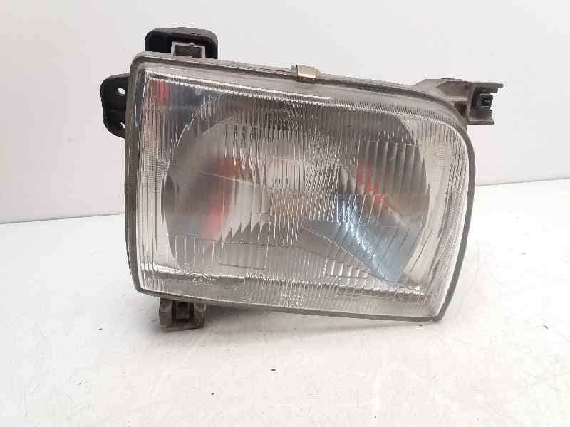 Faro derecho NISSAN PICK-UP (Y720)