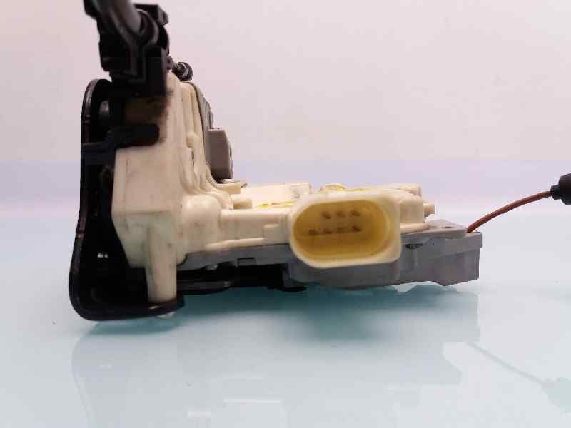 Cerradura puerta delantera derecha VOLKSWAGEN PASSAT LIM 2
