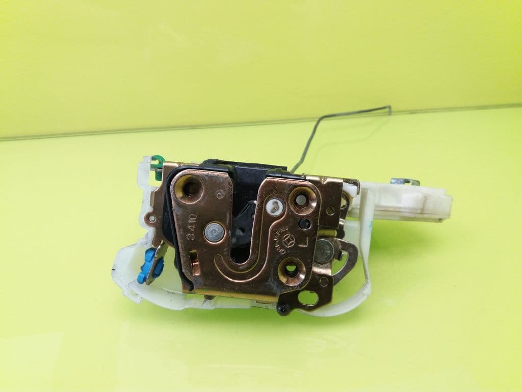 Cerradura puerta delantera izquierda SUBARU IMPREZA G12
