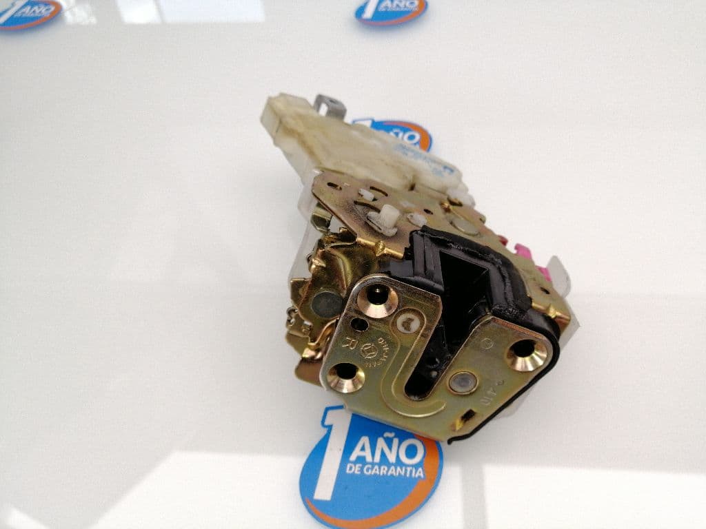 Cerradura puerta trasera derecha SUBARU IMPREZA G12
