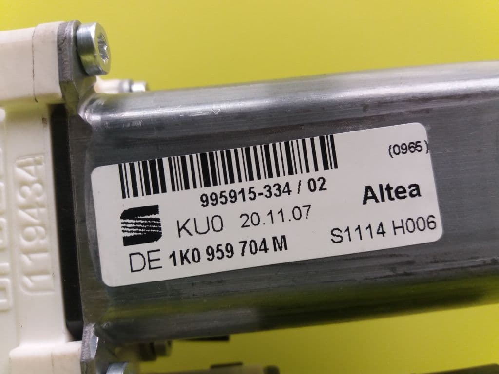 Motor elevalunas trasero derecho SEAT ALTEA (5P1) 3