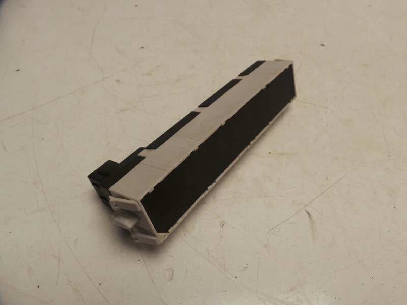 Pantalla multifuncion PEUGEOT 207 SW 3