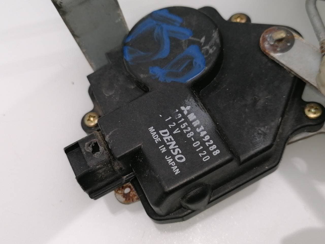 Cerradura puerta trasera derecha MITSUBISHI MONTERO (V60/V70) 3