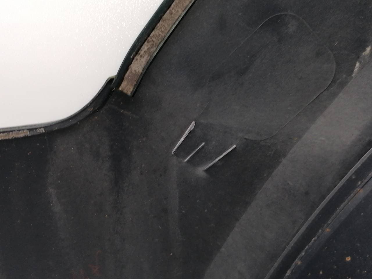 Aletin trasero derecho MITSUBISHI MONTERO (V60/V70) 4