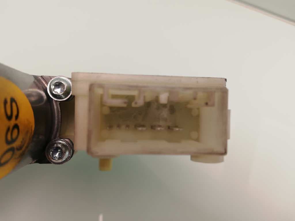 Motor elevalunas delantero derecho SKODA RAPID 3