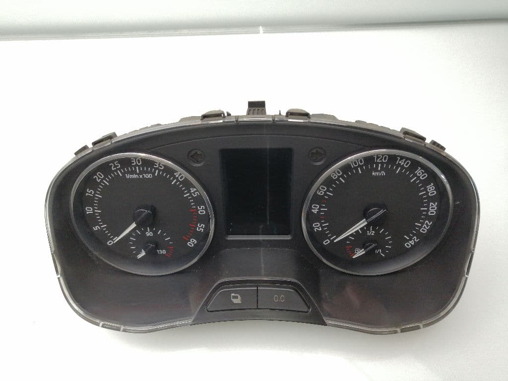 Cuadro instrumentos SKODA RAPID