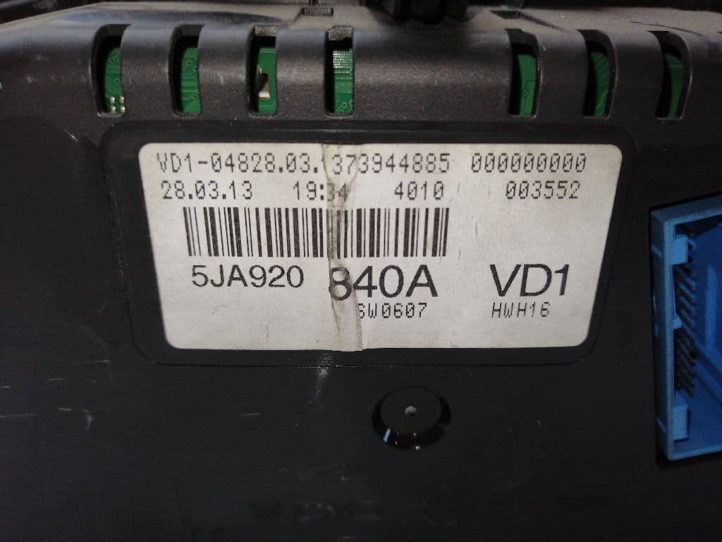 Cuadro instrumentos SKODA RAPID 4