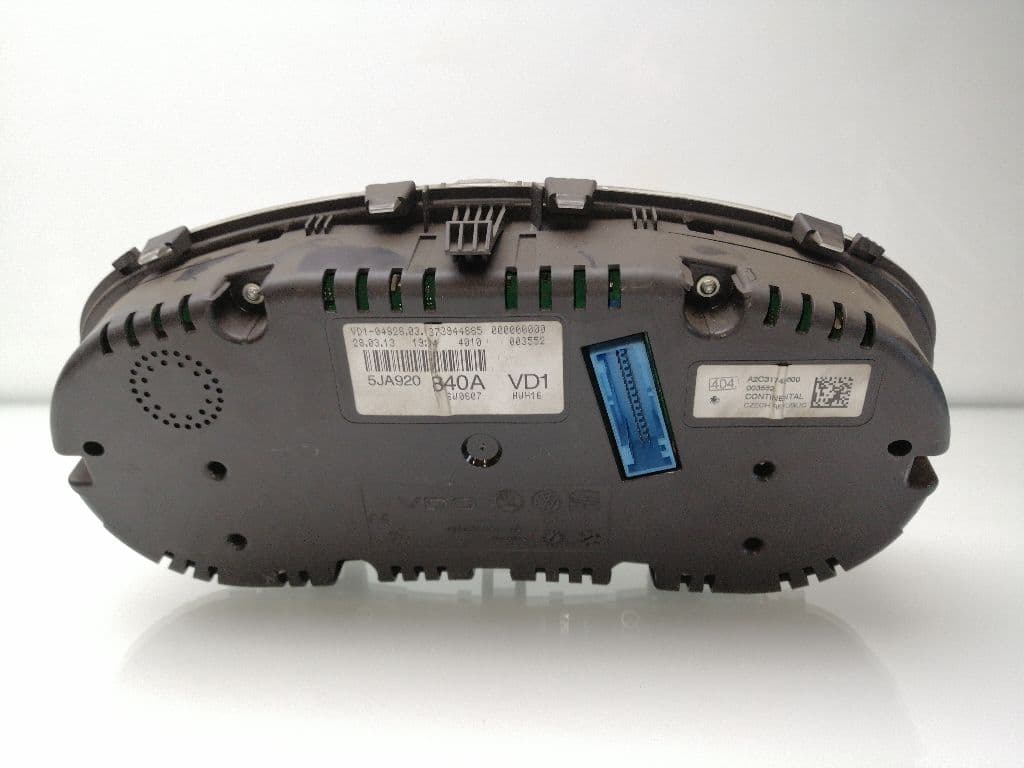 Cuadro instrumentos SKODA RAPID 3