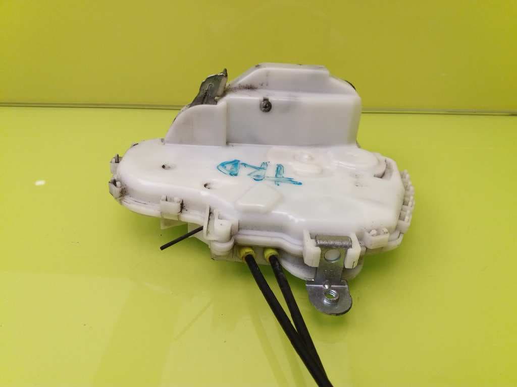 Cerradura puerta trasera derecha HONDA CIVIC BERLINA (FN) 2