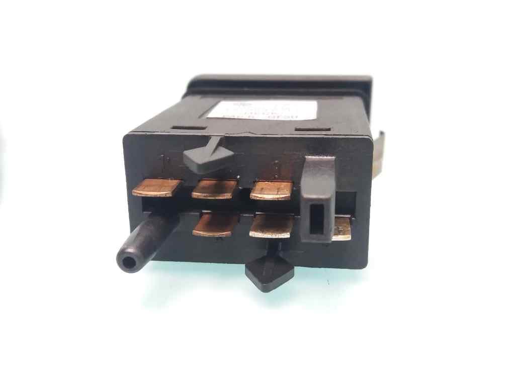 Interruptor VOLKSWAGEN GOLF IV BERLINA (1J1) 4