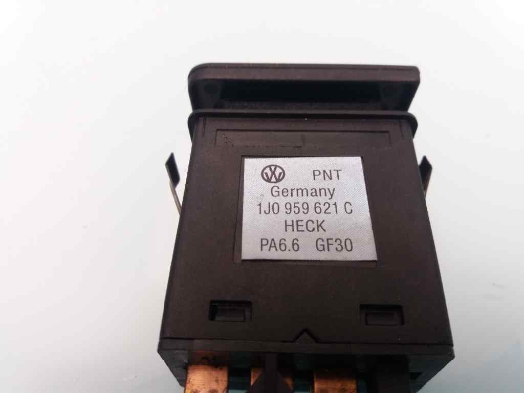 Interruptor VOLKSWAGEN GOLF IV BERLINA (1J1) 3